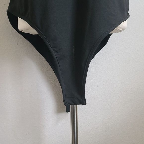 PLUS SIZE SHEIN WOMAN'S BODYSUIT - Picture 2 of 8